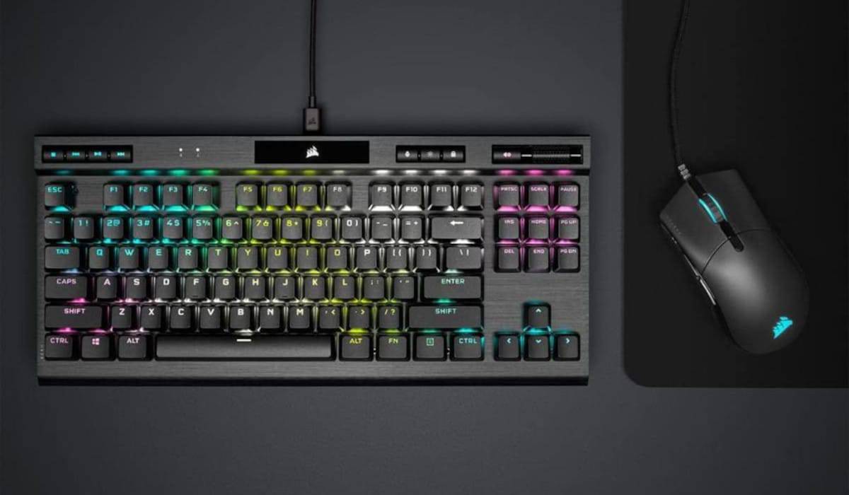 Teclado mecânico gamer K70 da Corsair