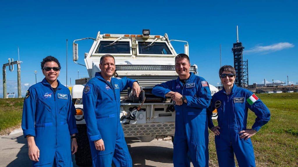 A tripulação da Crew-4 chegou à Flórida na última semana, aguardando desde então a confirmação de lançamento para a Estação Espacial Internacional