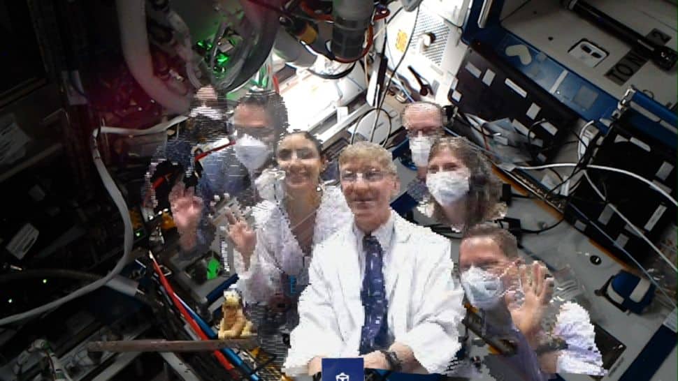 Corpo clínico tinha "médico holográfico" que interagiu com integrantes da ISS em outubro de 2021