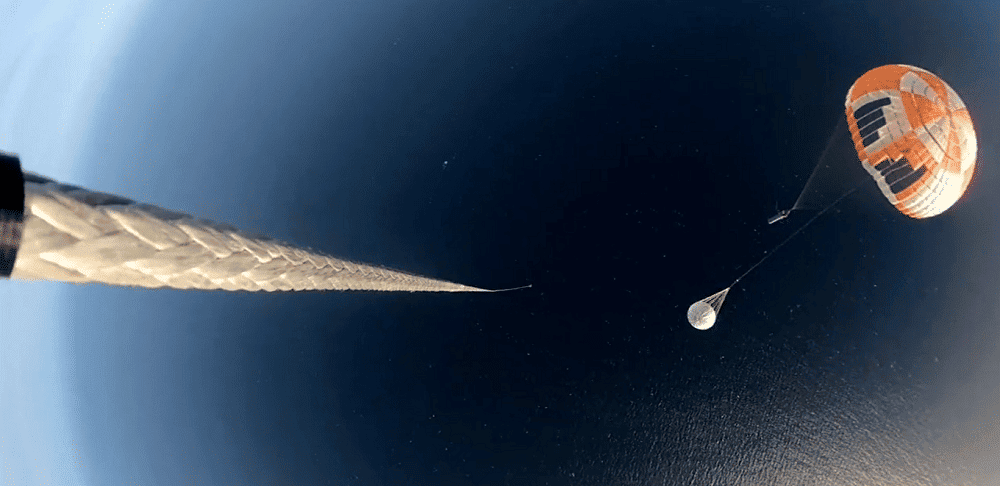 Assista: Rocket Lab usa helicóptero para capturar foguete em queda