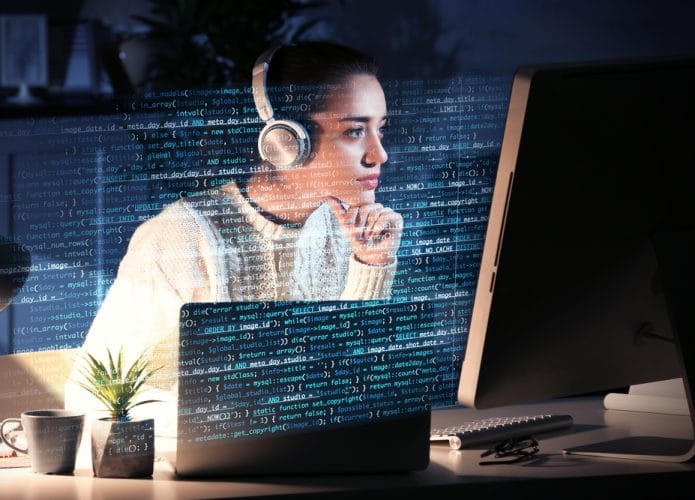 Bootcamp vai capacitar gratuitamente 10 mil mulheres desenvolvedoras