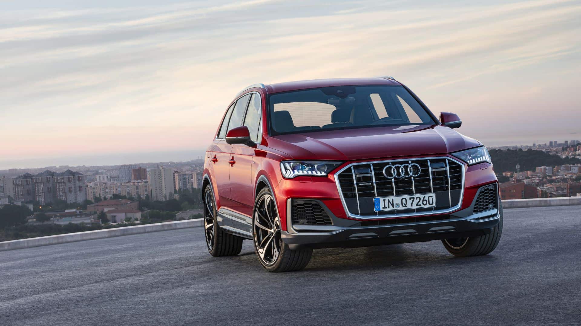 Ladrão dormiu num Audi Q7, como este, com a cidade ao fundo