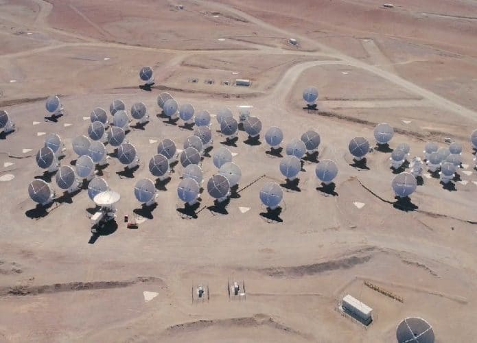 ALMA-radiotelescopio-antenas-695x500