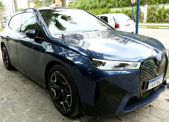 BMW iX