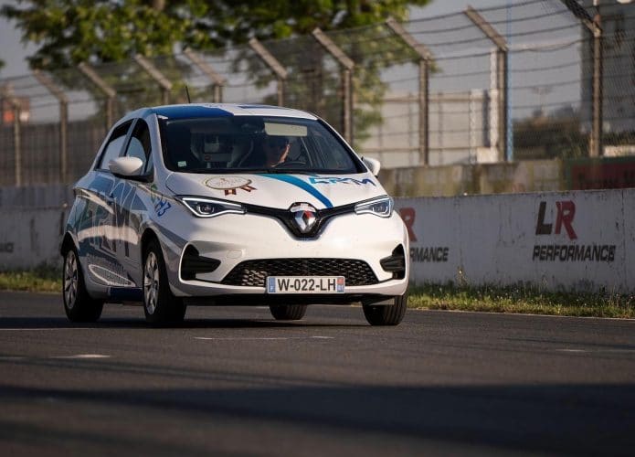 Renault Zoe com combustível alteranativo à base de esterco