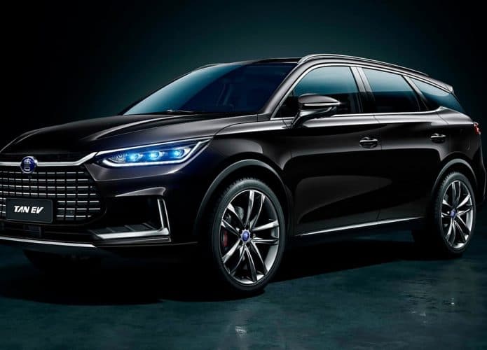 Tan EV, primeiro carro da montadora chinesa BYD lançado no Brasil
