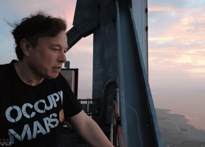 elon-musk-torre-mechazilla-695x500.png