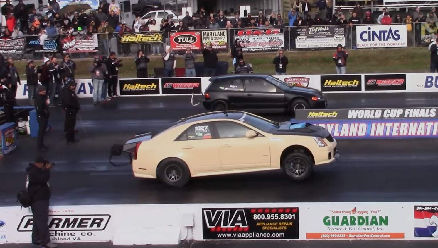 Cadillac em uma das cenas das corridas de arrancada