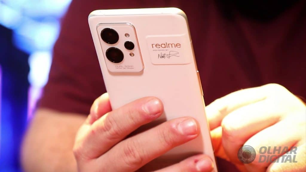 Realme GT 2 Pro (Imagem: Mario Kurth/Olhar Digital)