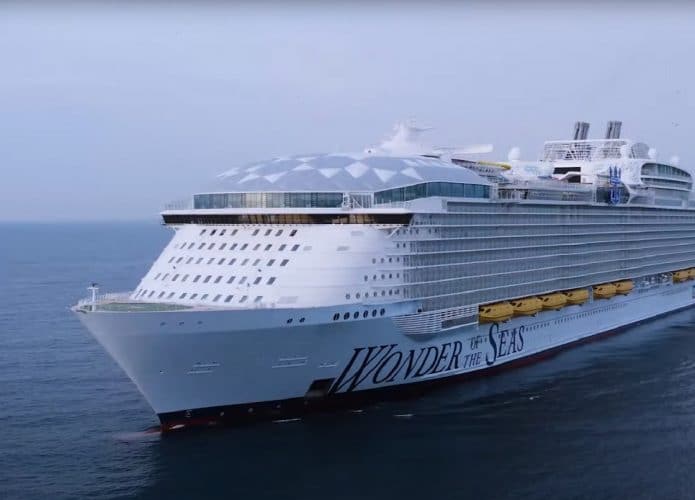 Navio Wonder of the Seas