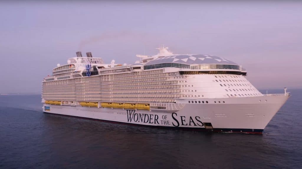 Navio Wonder of the Seas