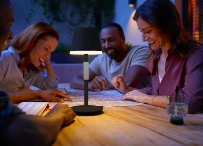 Luminária de mesa Philips Hue Go