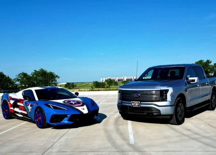 Vídeo mostra picape Lightning contra Corvette Stingray
