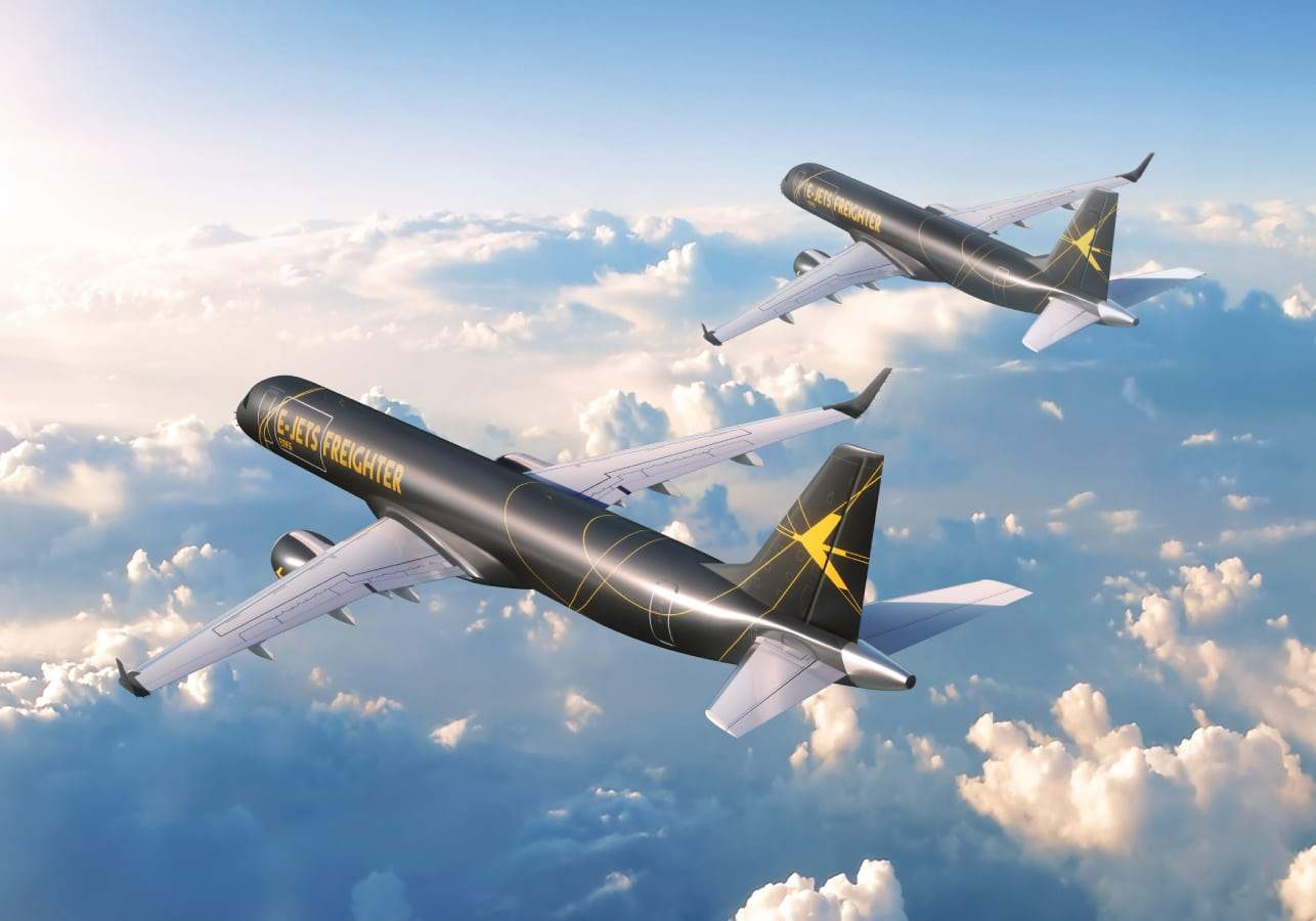 Duas aeronaves da Embraer