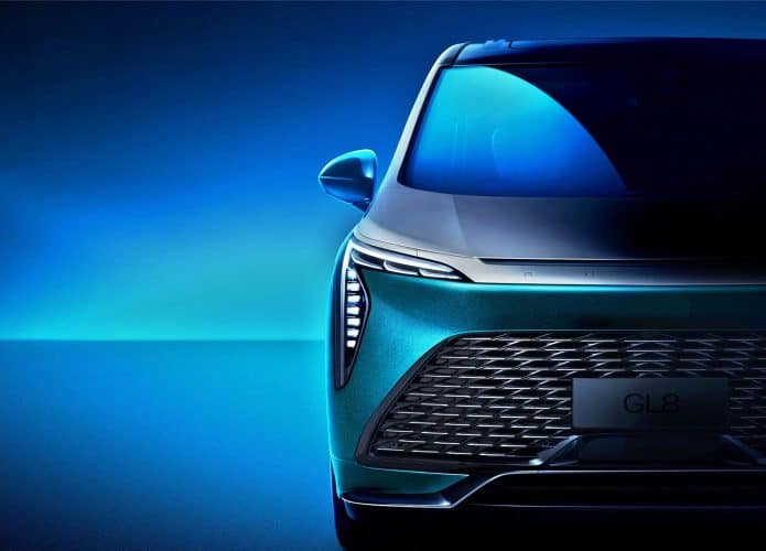 Uma unidade da nova geração de minivan GL8 Century da Buick