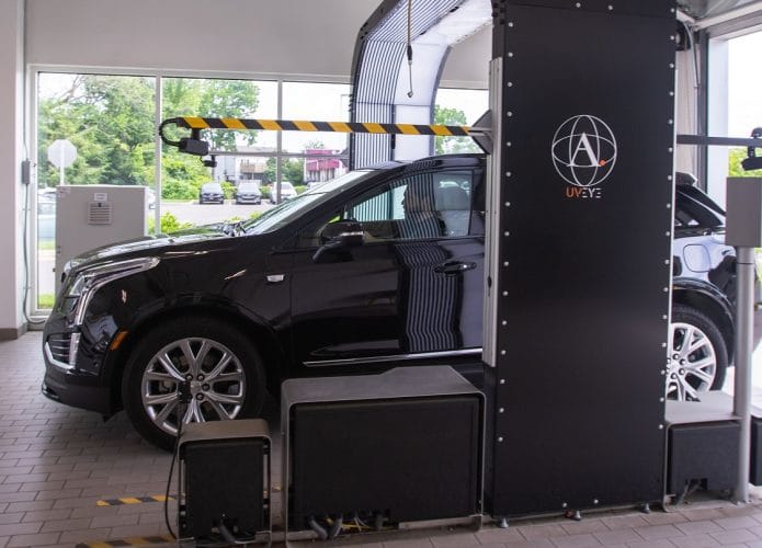 Tecnologia de inteligência artificial da UVEye sendo aplicada no carro da GM