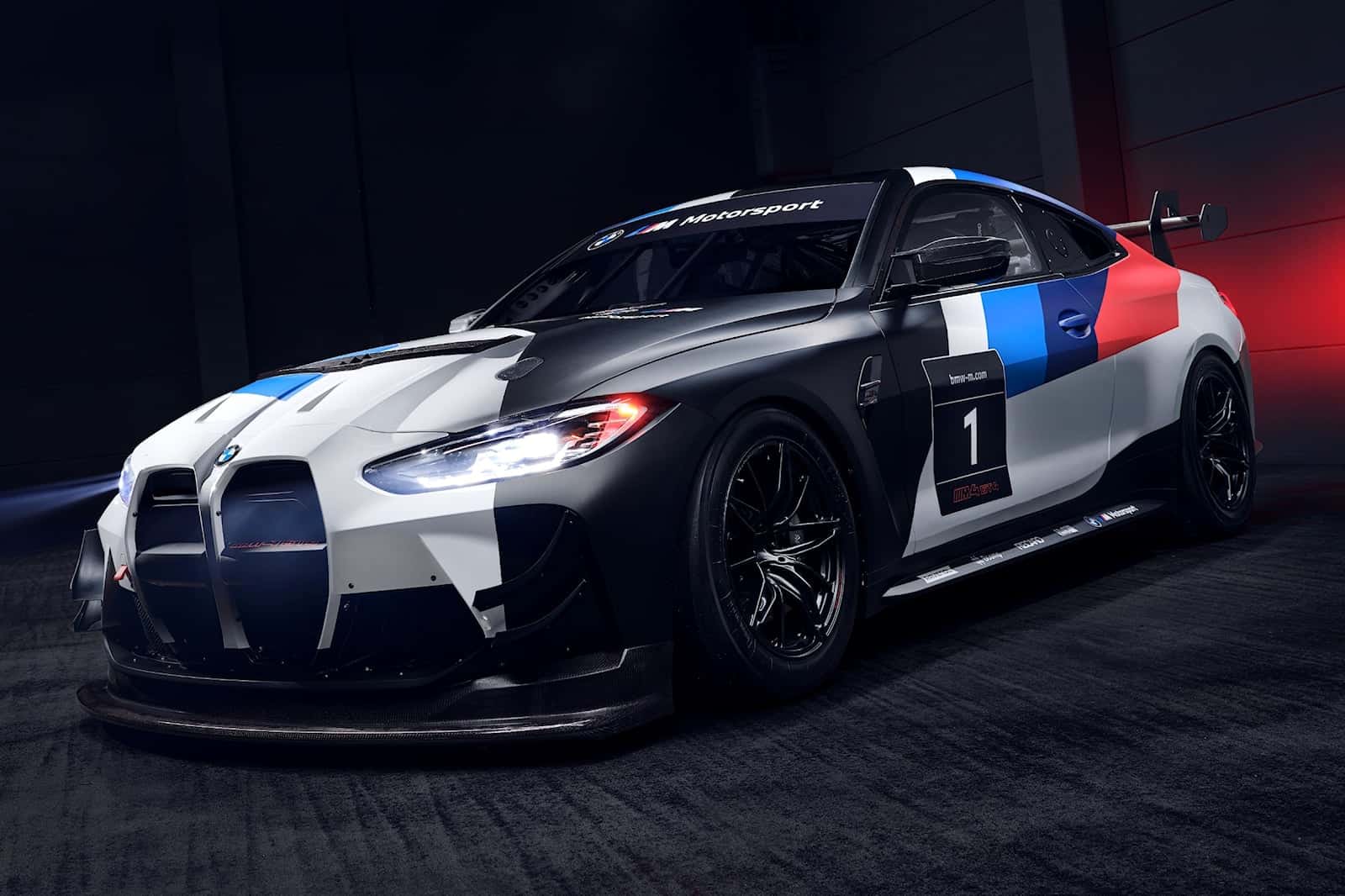 Novo carro de corrida BMW M4 GT4