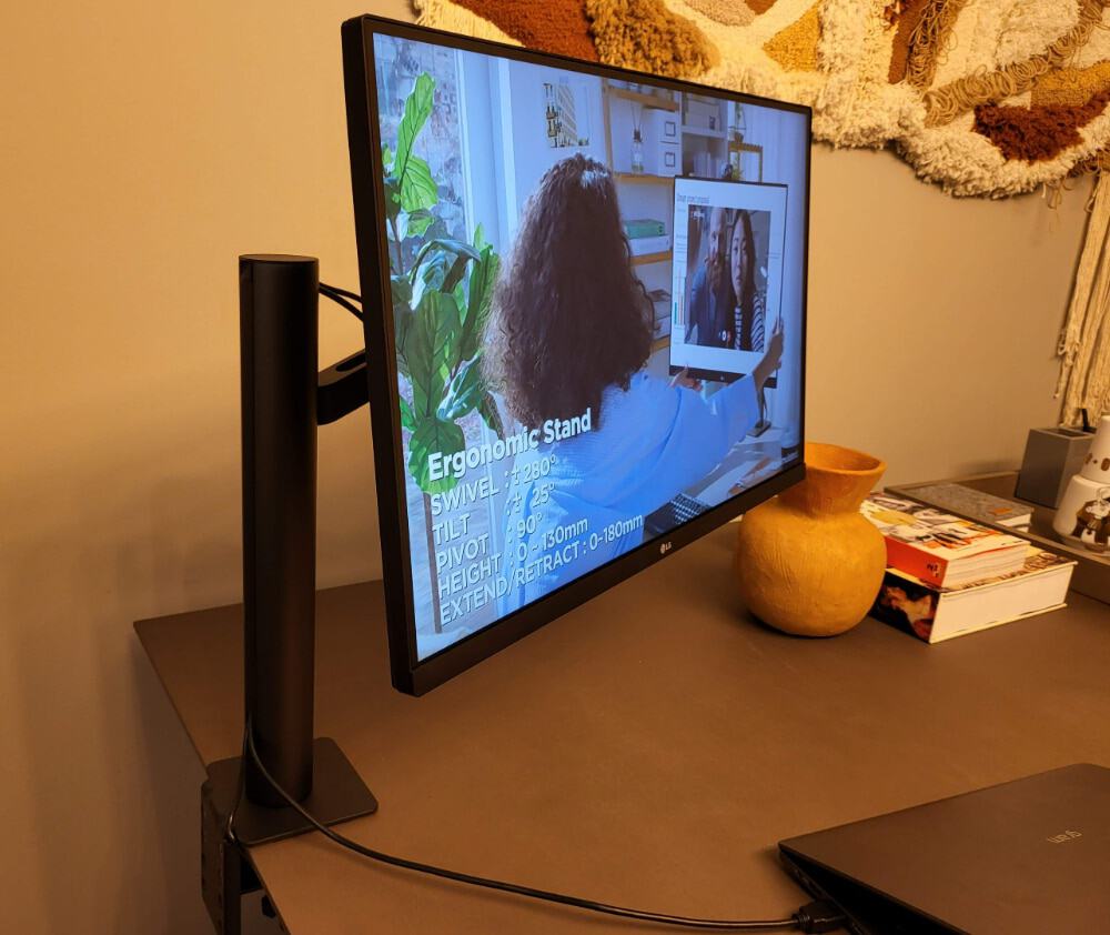 Monitor LG Ergo foi lançado com o projetor Cinebeam