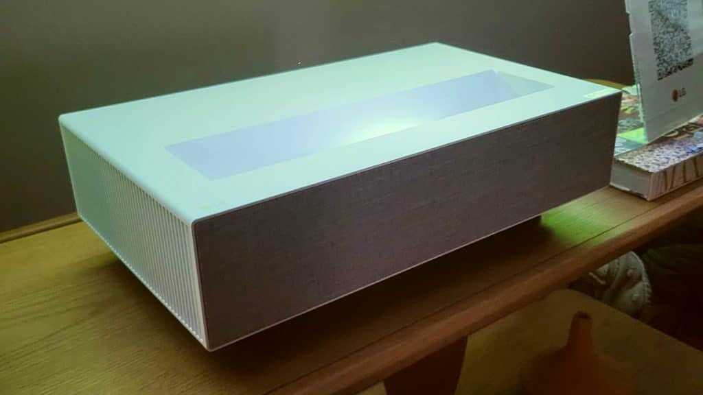Projetor LG CineBeam 4K HU715QW