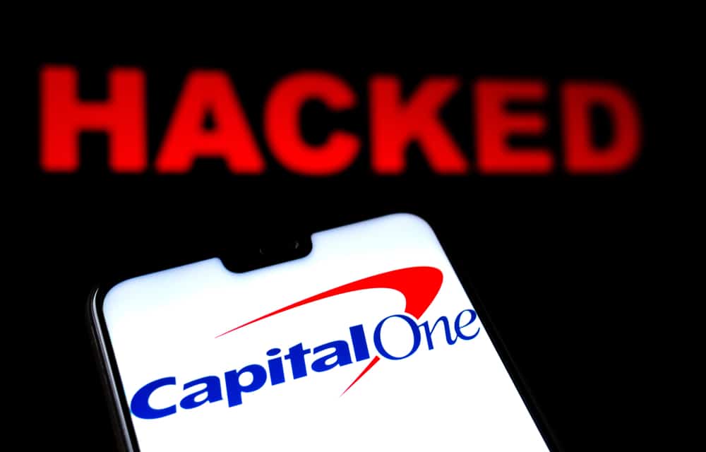 A invasão ao banco CapitalOne, promovida por uma ex-funcionária da AWS, afetou milhões de pessoas que tiveram seus dados vazados na internet