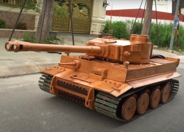 Réplica de madeira do tanque Tiger 1