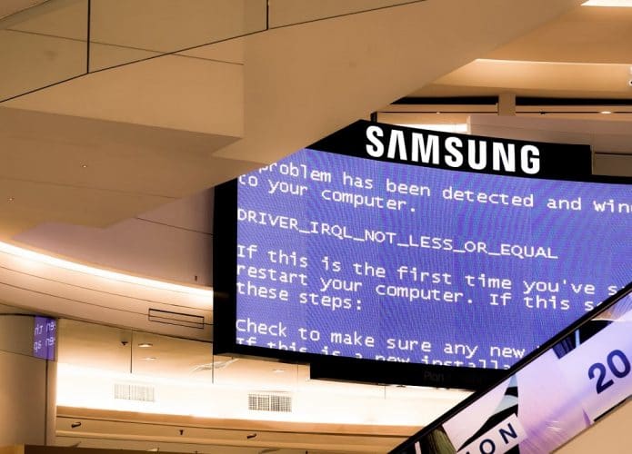 Imagem no aeroporto de Bangcoc mostra erro de configuração em telas digitais