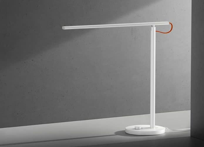 L uminária inteligente Mi Desk Lamp 1S da Xiaomi