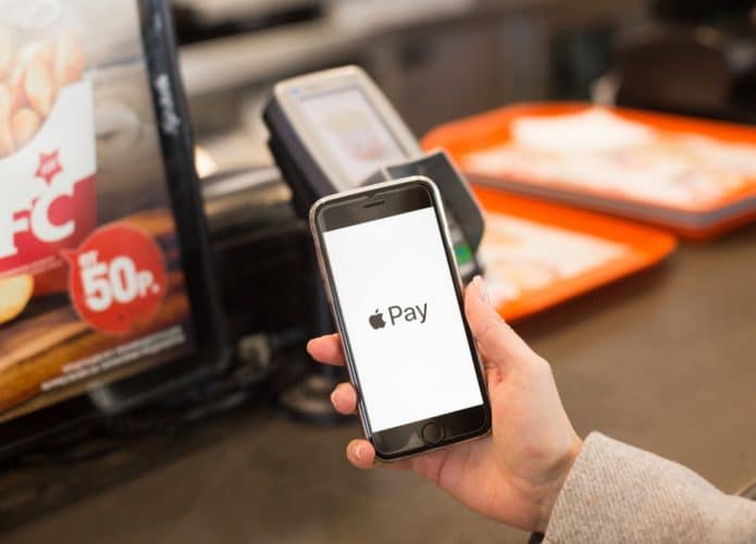 Apple é processada por sistema de pagamento Apple Pay