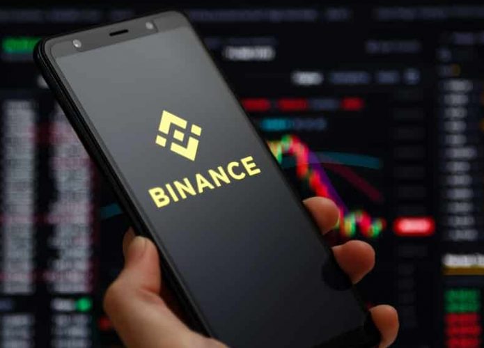 Binance é multada em 3,3 milhões de euros pelo DNB por operar ilegalmente