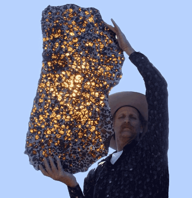 Fatia do meteorito Fukang, um palasito encontrado na China em 2000