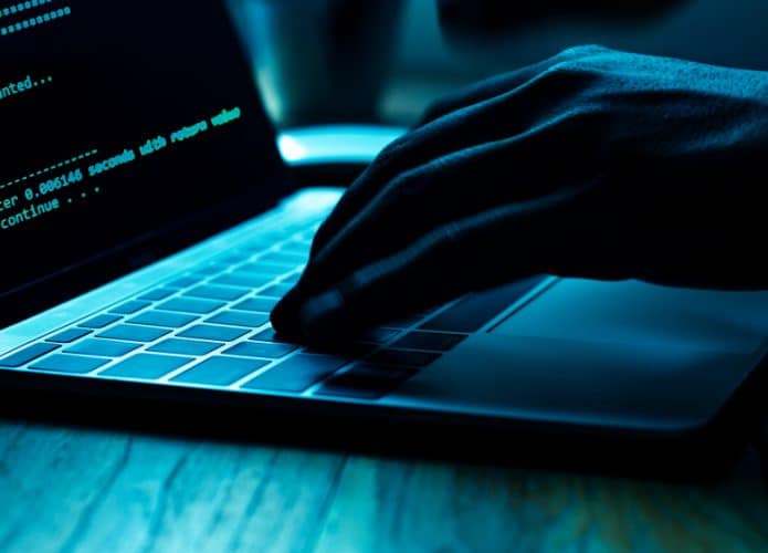 Hackers-atacam-empresas-com-H0lyGh0st-Ransomware-695x500