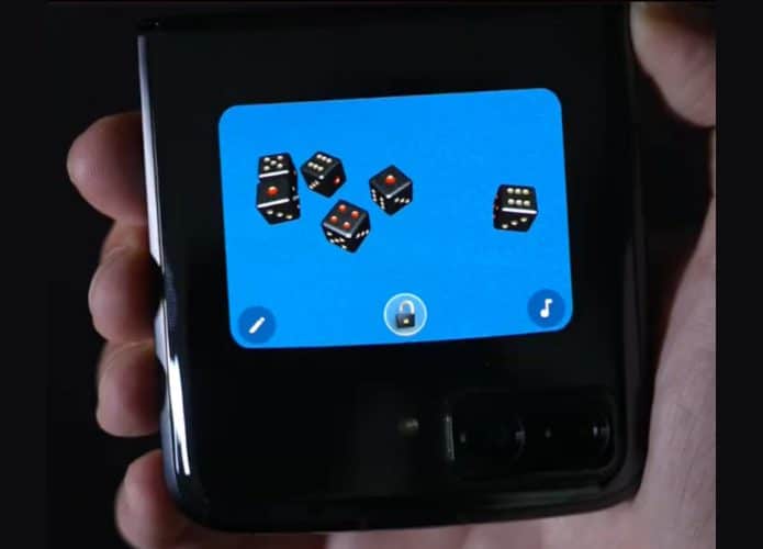 Tela externa do Motorola Razr 2022