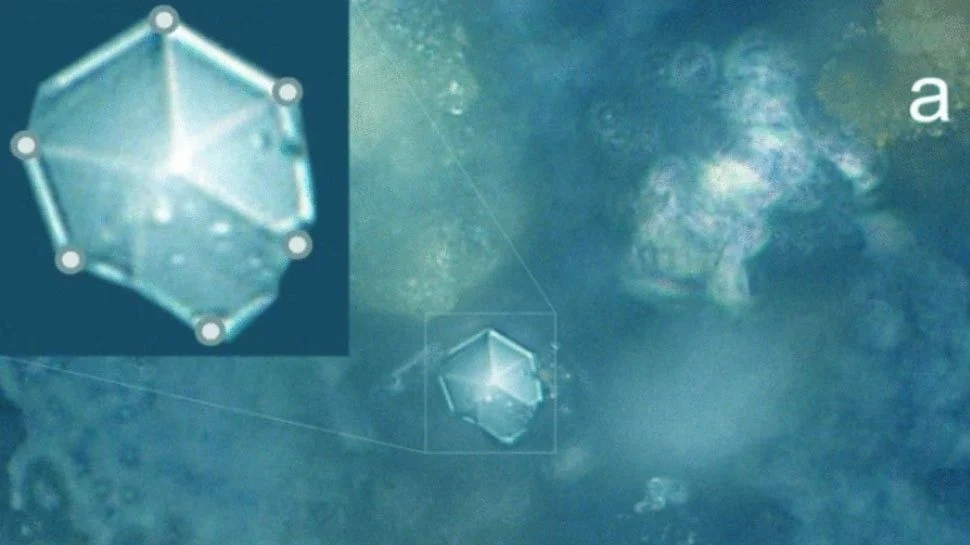Cristais encontrados em restos do Meteorito de Chelyabinsk são, segundo pesquisadores, inéditos para a ciência