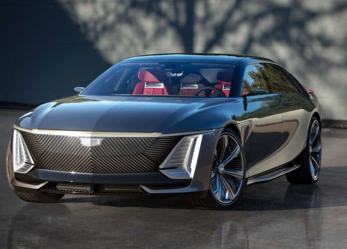 Cadillac apresenta conceito de sedã elétrico luxuoso com tela de 55 polegadas