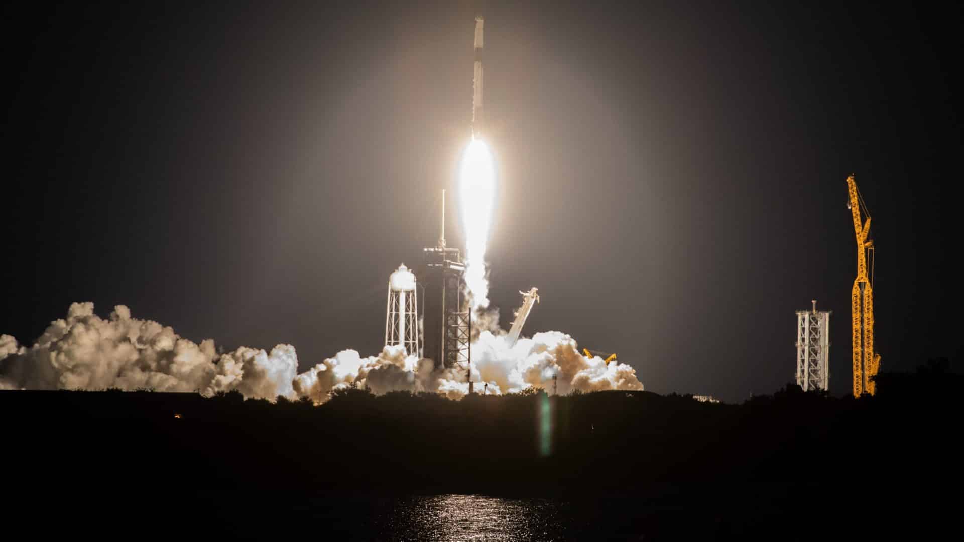 foguete-falcon-9