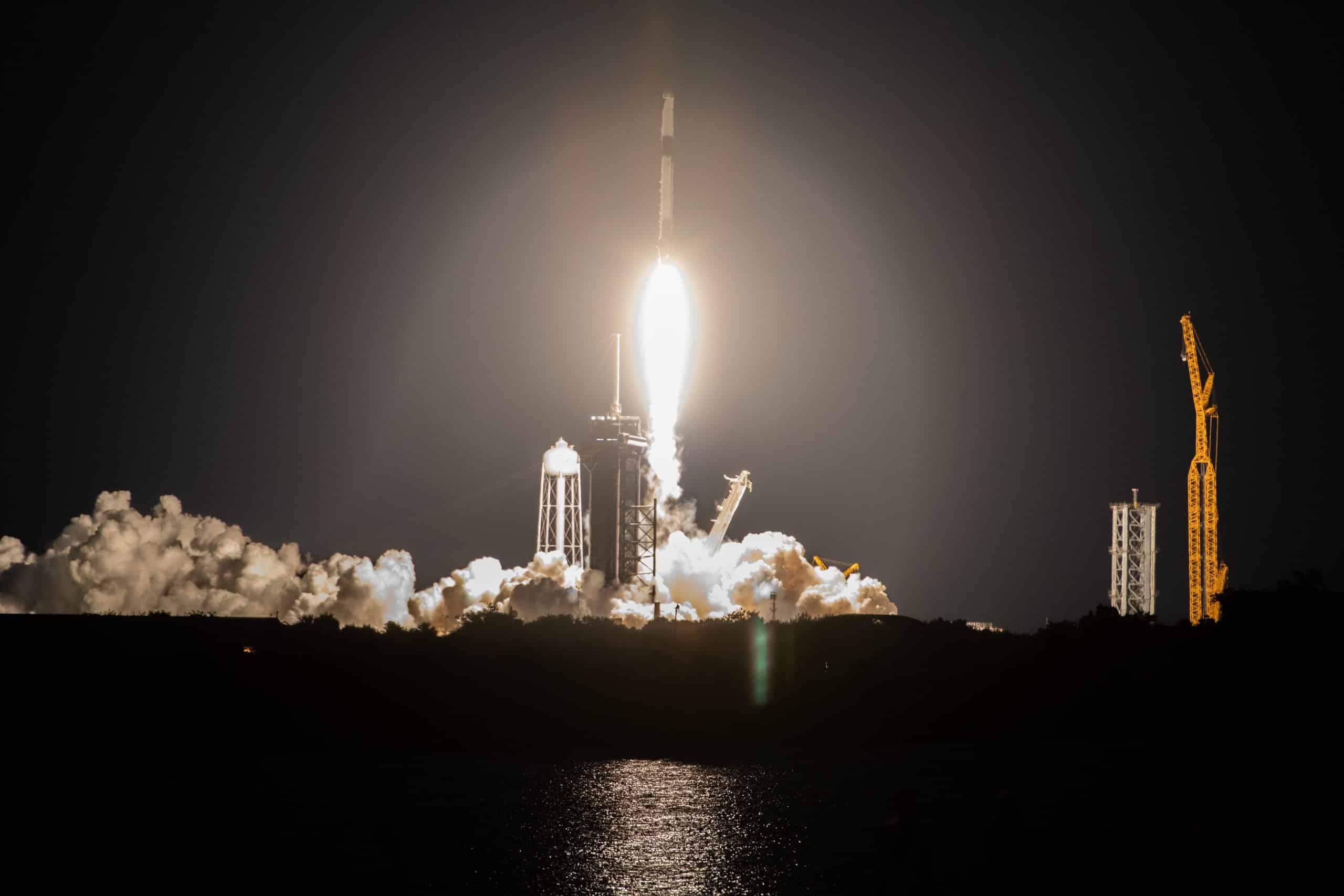 Dano em foguete da SpaceX atrasa missão da NASA