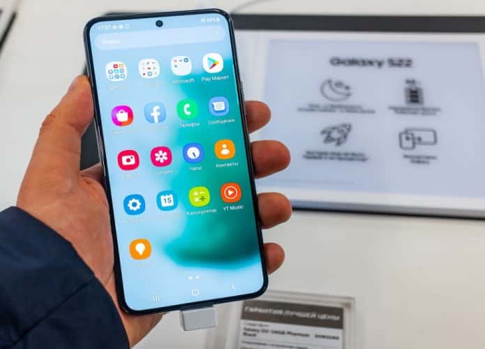 Vídeo mostra One UI 5.0 rodando no Galaxy S22