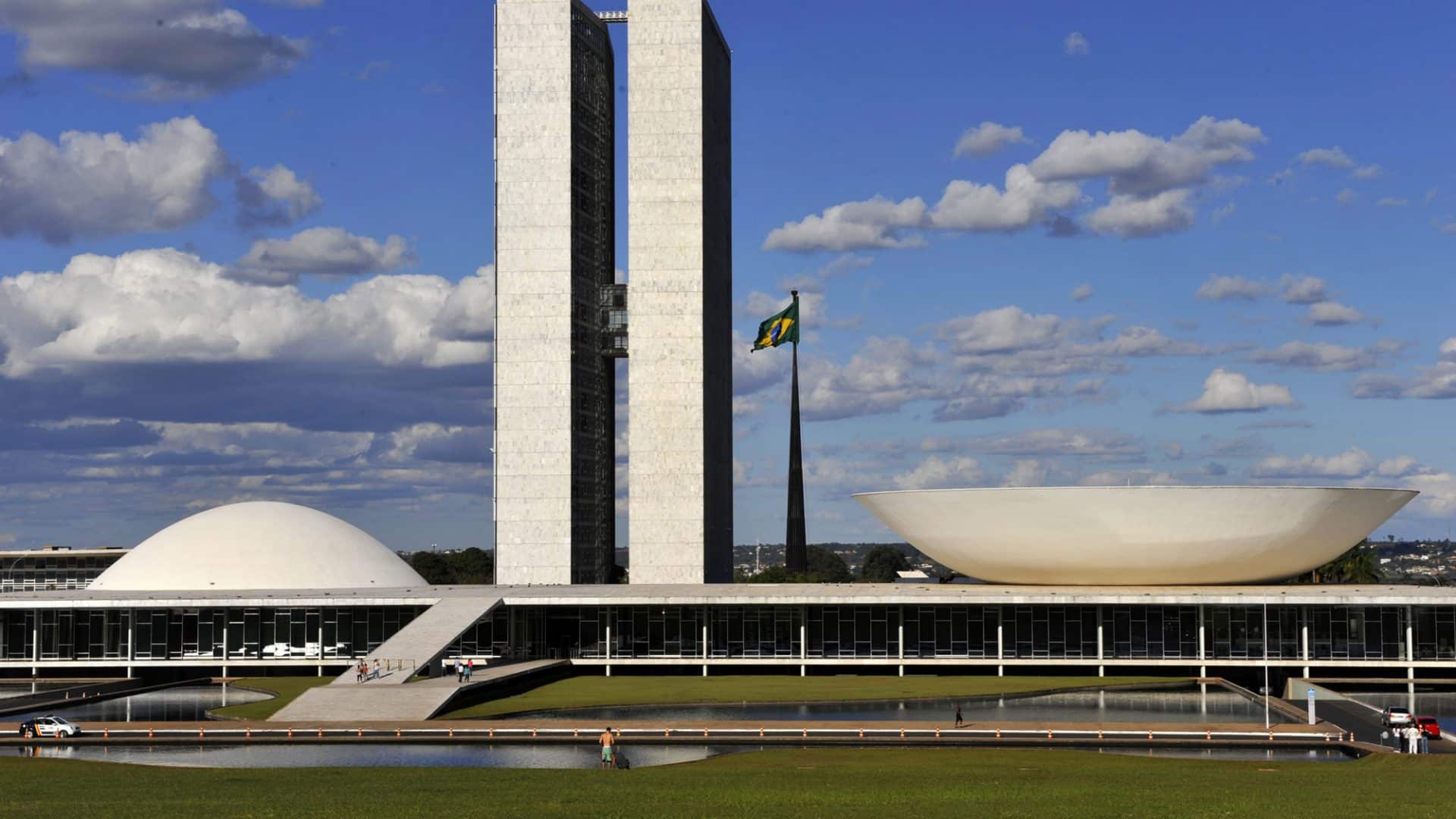 Camara_dos_deputados_edital_retificado-1920x1080