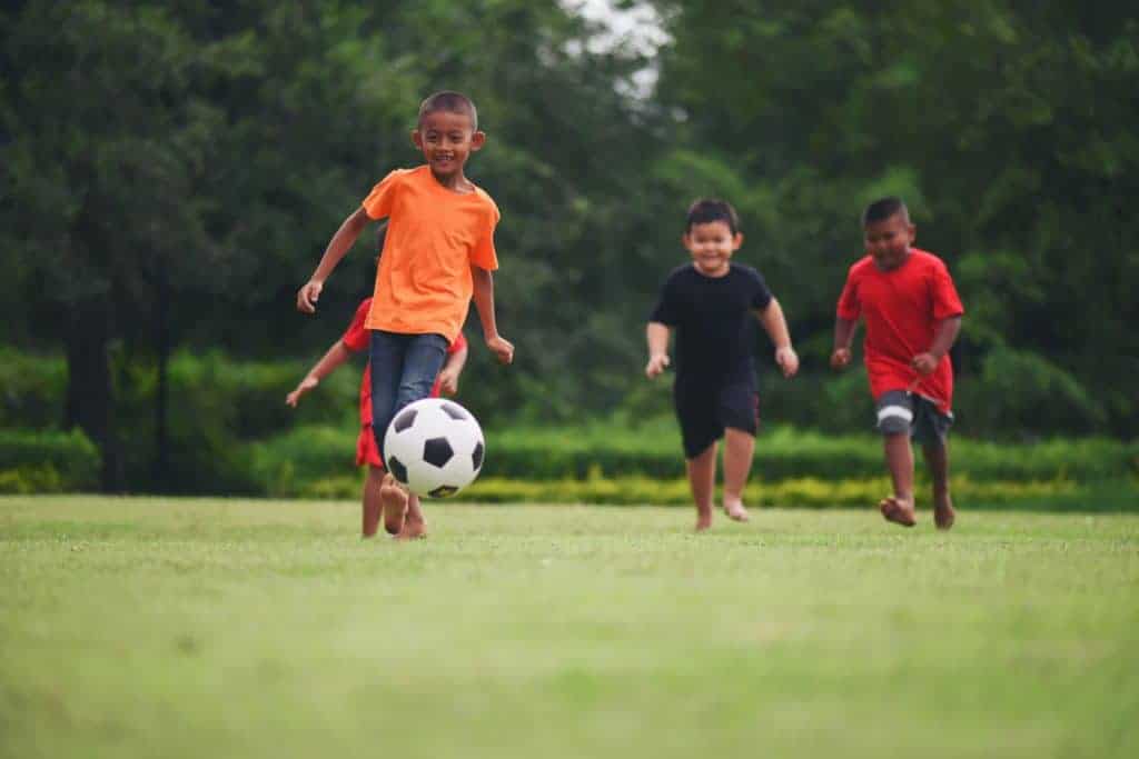 Obesidade infantil confira os esportes indicados para a idade do seu filho