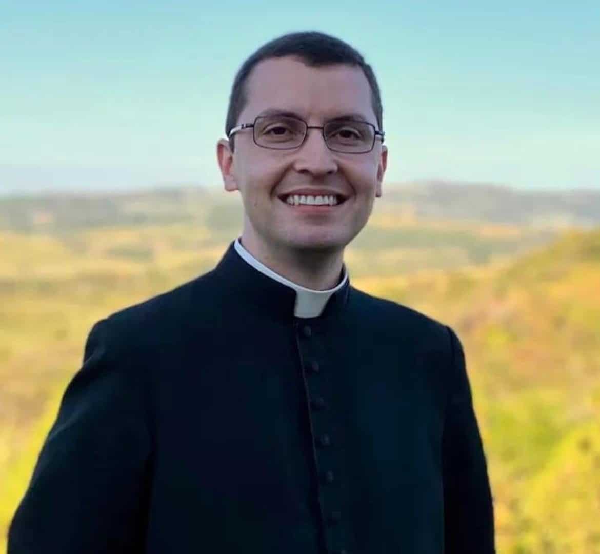 Padre Alex Nogueira