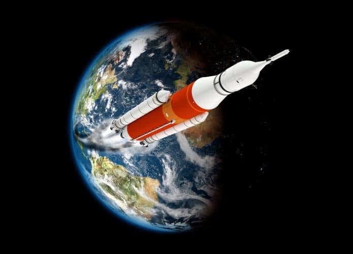 SLS-NASA-lua-695x500