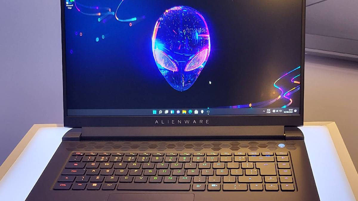 Alienware m15 R7