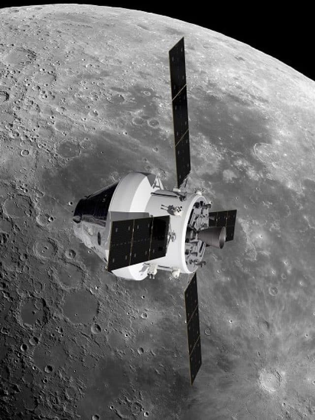 cropped-Orion_and_European_Service_Module_orbiting_the_Moon.jpg