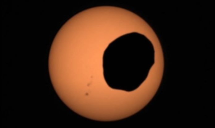 eclipse-solar-marte-perseverance-curiosity-opportunity-695x415