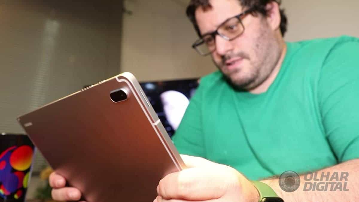 Galaxy Tab S7 FE (Imagem: Mario Kurth/Olhar Digital)