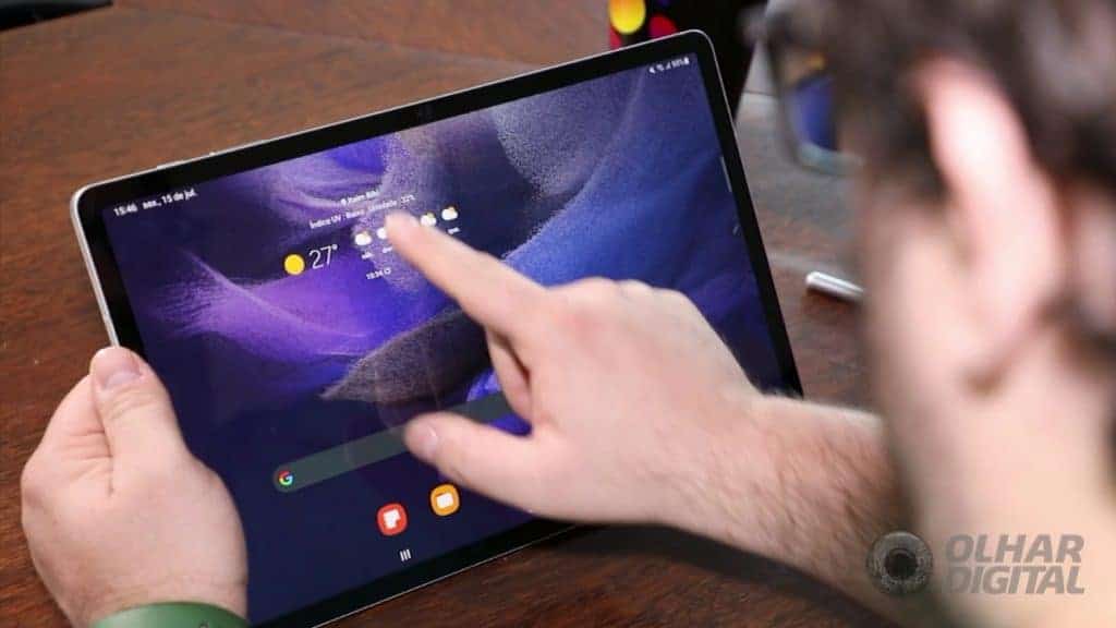 Galaxy Tab S7 FE (Imagem: Mario Kurth/Olhar Digital)