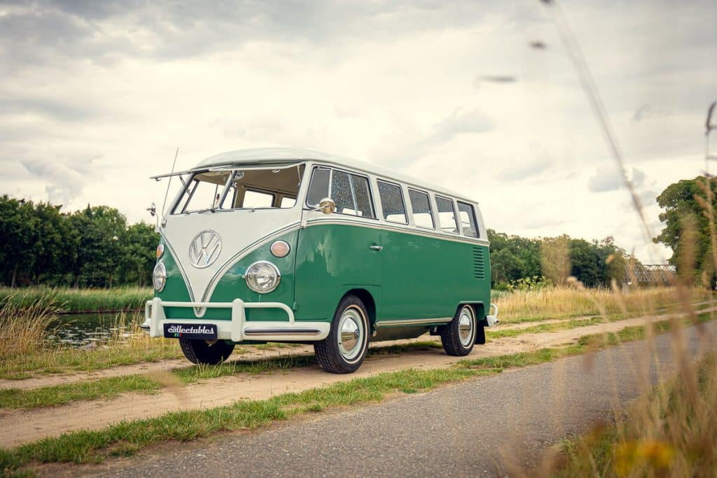 Kombi T1 totalmente restaurada foi convertida em veículo elétrico.