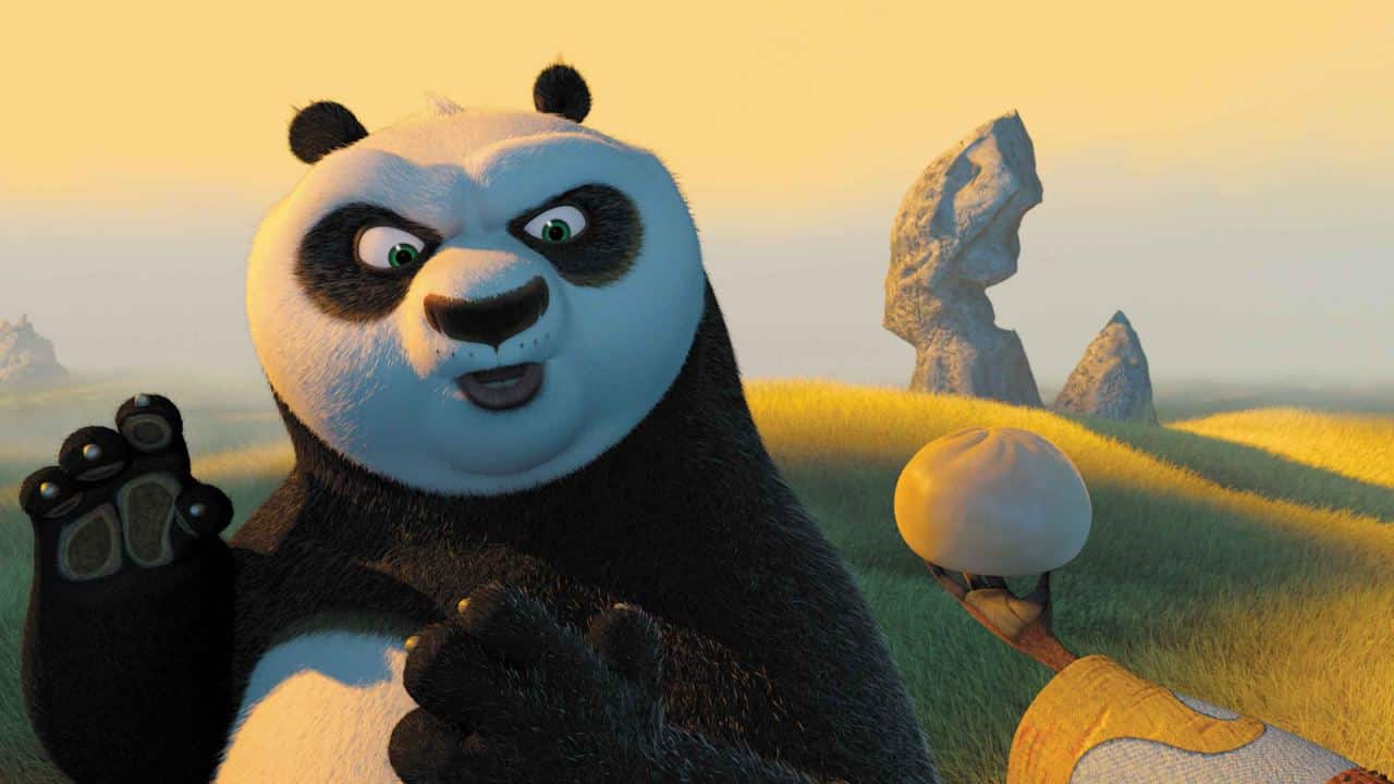 Kung Fu Panda conta a história de um panda apaixonado por kung fu e comida