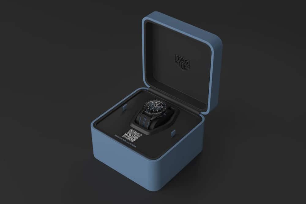 Smartwatch Tag Heuer dentro da caixa