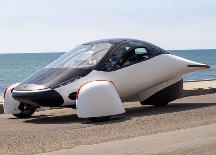 Carro movido a energia solar